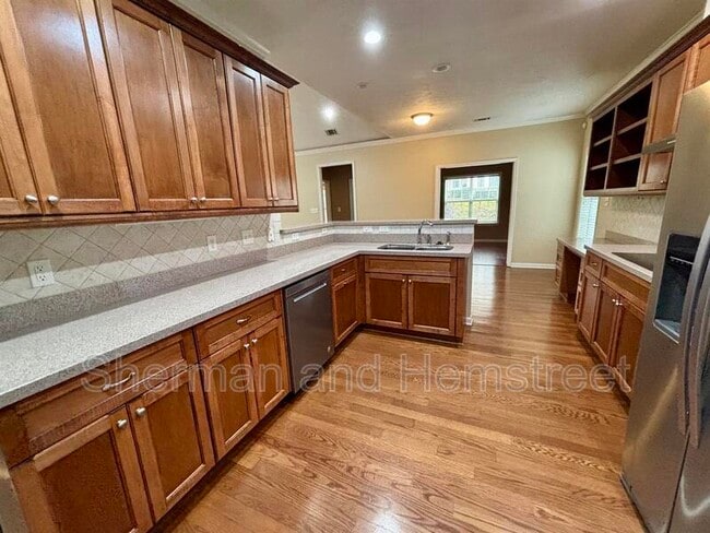 Photo - 2002 Amberley Dr