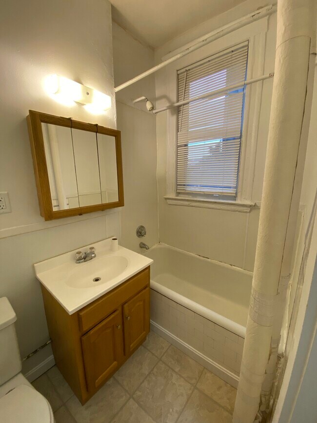 Photo - 1634 Commonwealth Ave