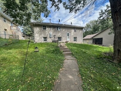 Photo - "Charming 2-Bed Hideaway in NE Minneapolis - Spacious 900 Sq. Ft. Comfort!"