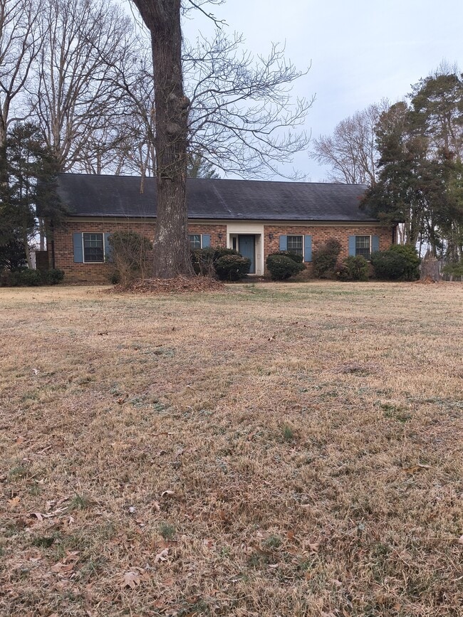 Photo - 160 Small Rd