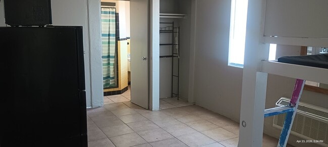 Photo - Furnished Beachside Studio Unit 8