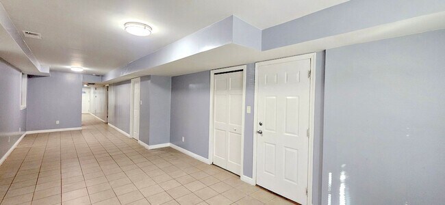 Photo - 2444 W Homer St Unit Garden