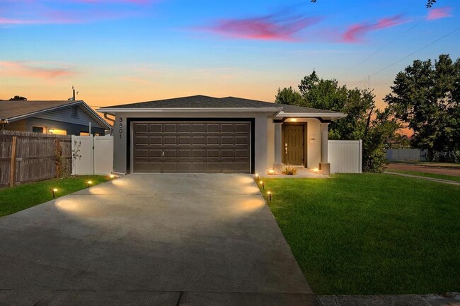 Building Photo - 3801 1st Ave N