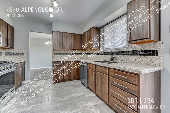 Photo - 7870 Alpenglow Dr