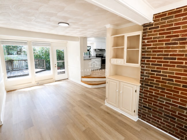 Photo - 302 N Pershing Ave