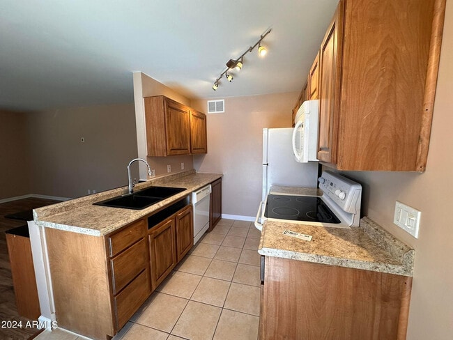 Photo - 14802 Yerba Buena Way Unit Apt D