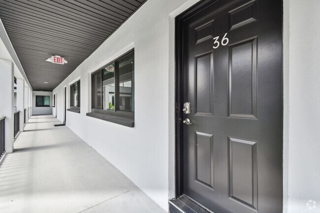 Building Photo - 2942 W Bay Dr Rental