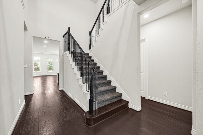 Photo - 5231 Pickford Grove Ln