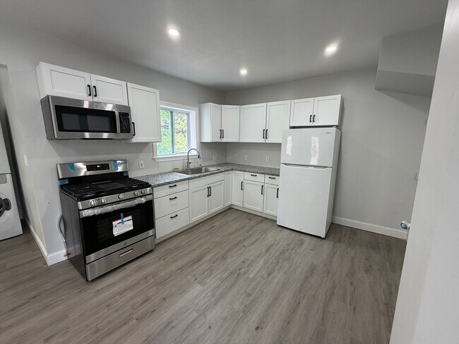 Building Photo - 75 Draper Ave Unit 75