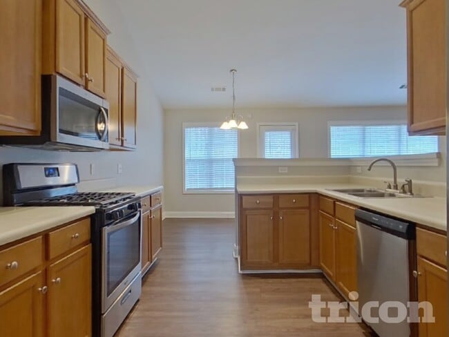 Photo - 157 Sinyard Cir