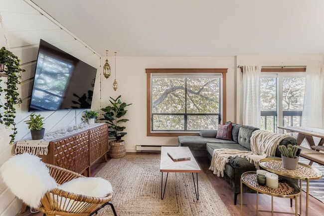 Building Photo - Idyllic West Boulder 2BDR Furnished Home