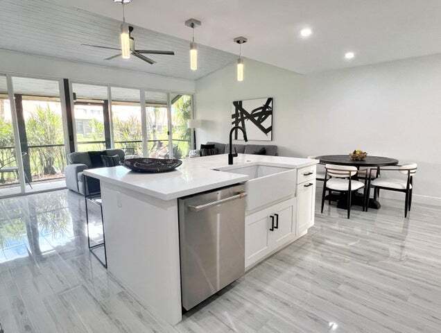 Photo - 218 Old Meadow Way