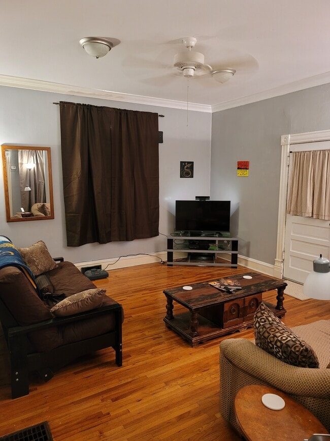 Building Photo - 628 Clark Ave Unit B Rental