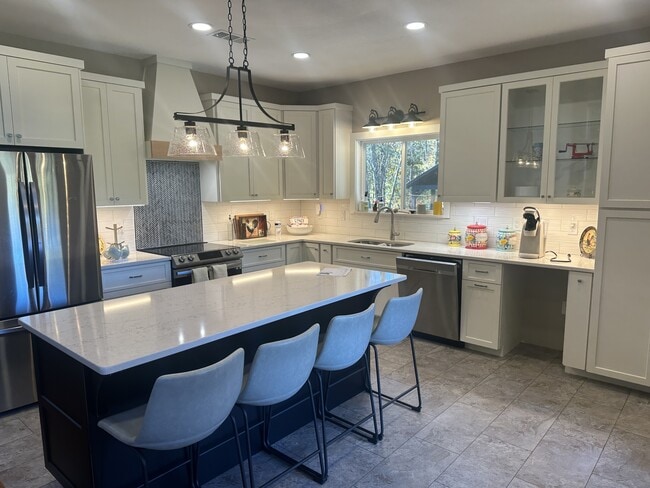 Photo - 164 Sager Ln