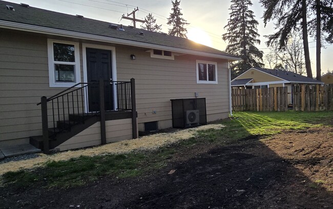Photo - 2 Bedroom located minutes from JBLM