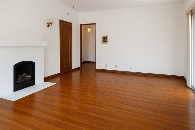 Building Photo - Charming, Classic, Golden Hill ~ 750 sqft 1bed/1bath Fully Furnished Apartment with Hardwood Floo... Unit #1