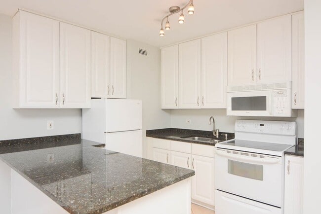 Photo - 428 W Wellington Ave Unidad A51