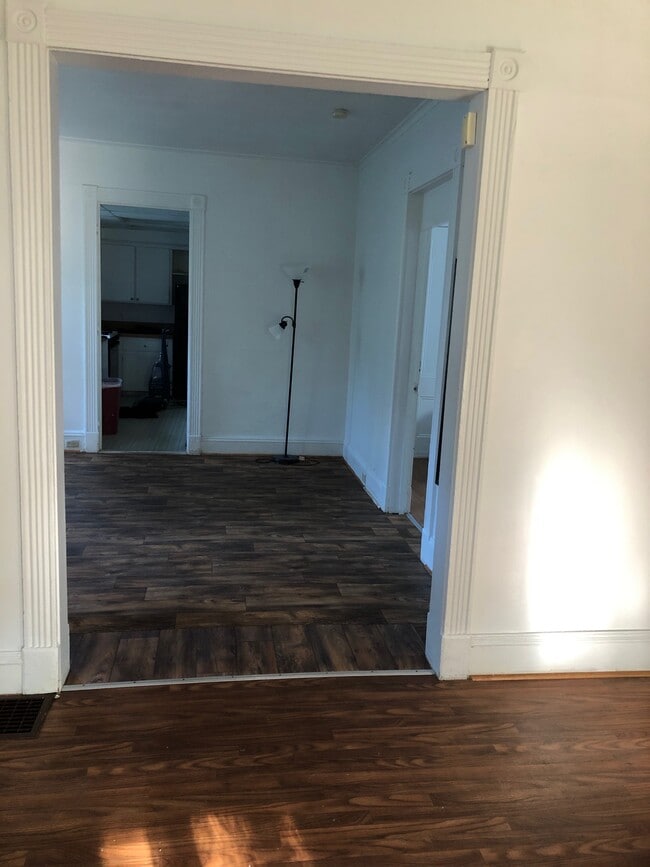 Photo - 68 2nd St