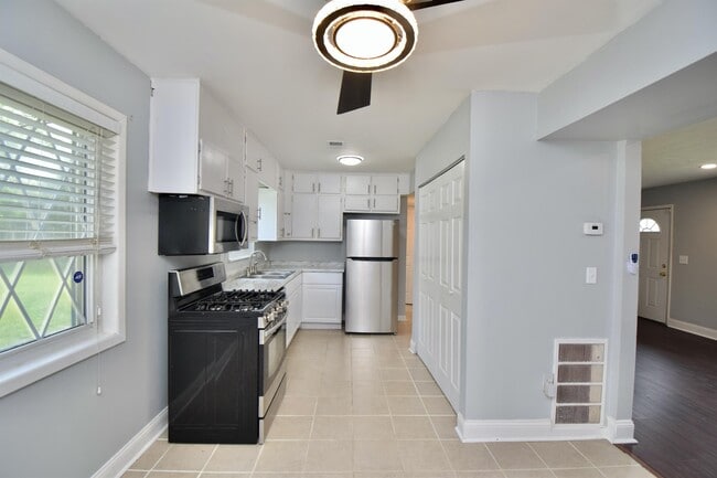 Photo - 3918 Eddystone Dr