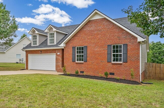 Photo - 270 Harold Dr