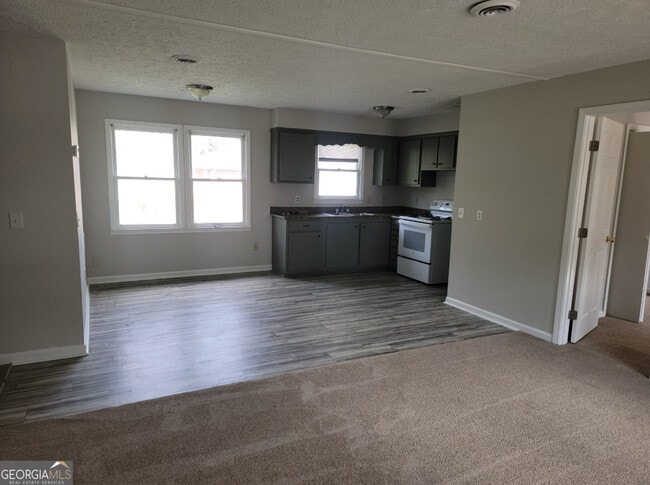 Photo - 15 Greenview Dr