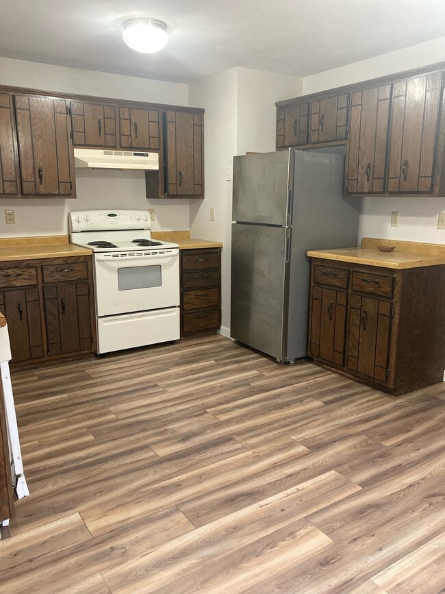 Photo - 323 Allan Ave Unit 2