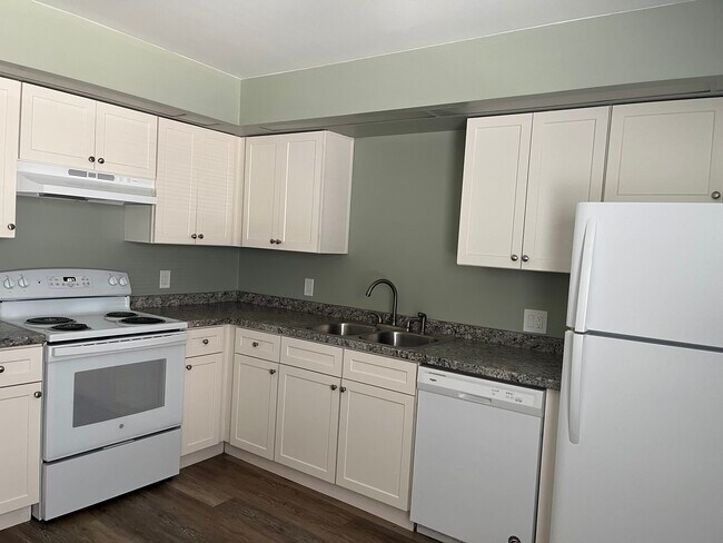 Photo - 101 Lake Hunter Dr