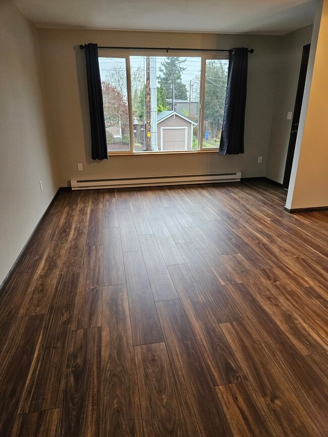 Photo - 514 E 25th St