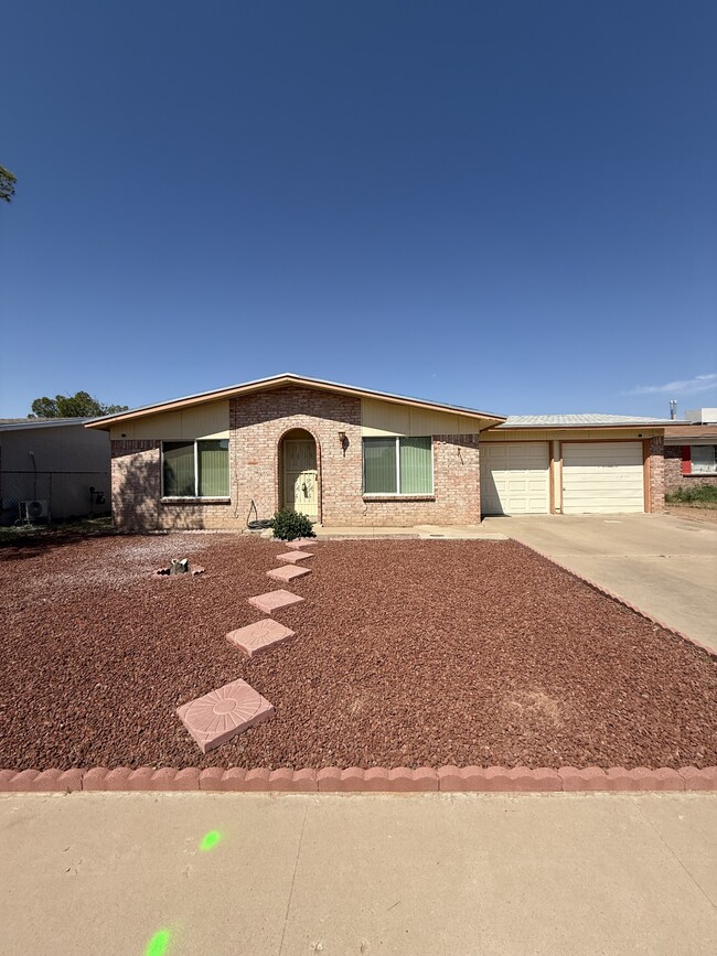 Building Photo - 10709 Opalstone St Rental