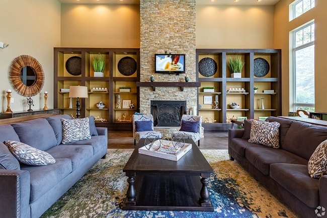 Make memories and connections in our inviting clubhouse