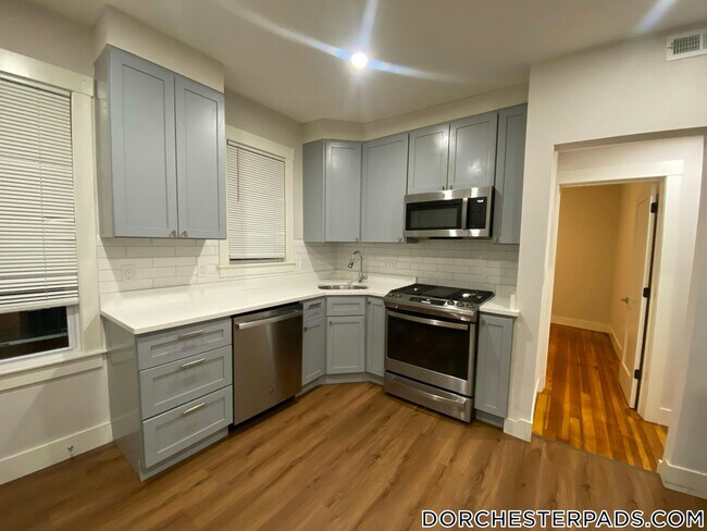 Photo - 147 E Cottage St Unit 1