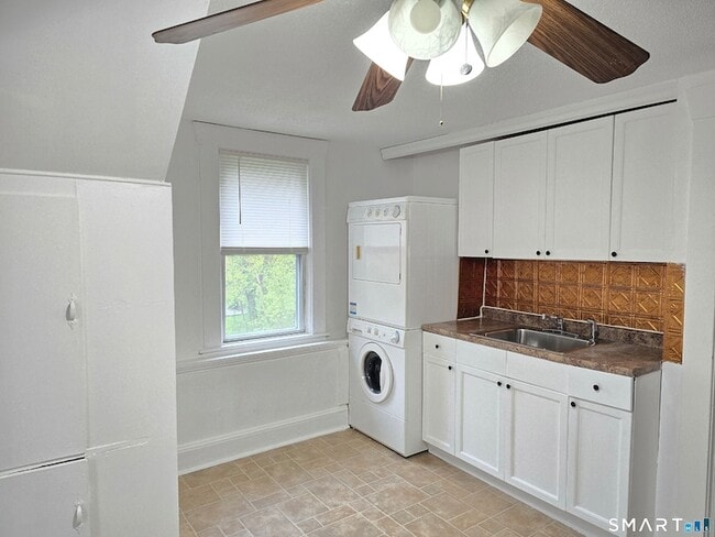 103 Capen St