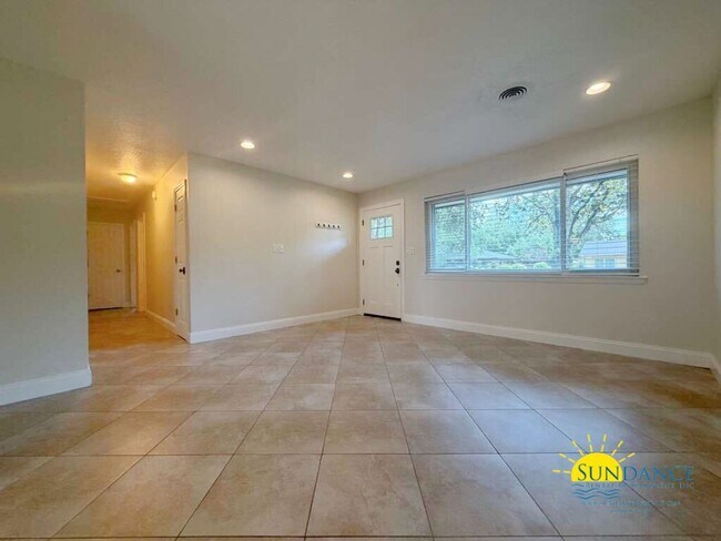Photo - Gorgeous 3 Bedroom Home in Fort Walton Beach!
