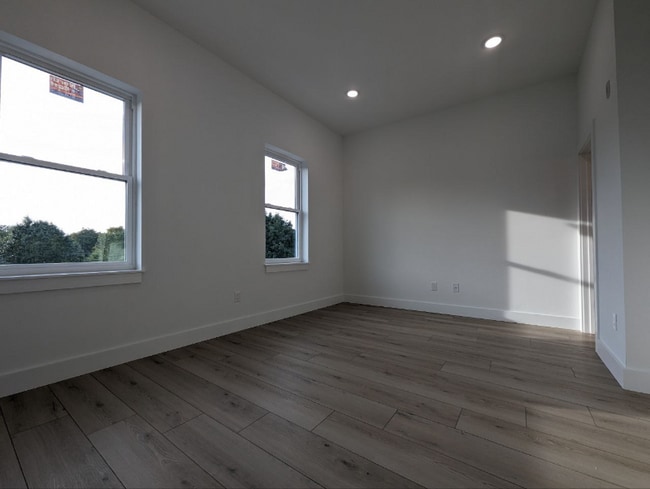 Photo - 147-149 N Gross St Unit 6