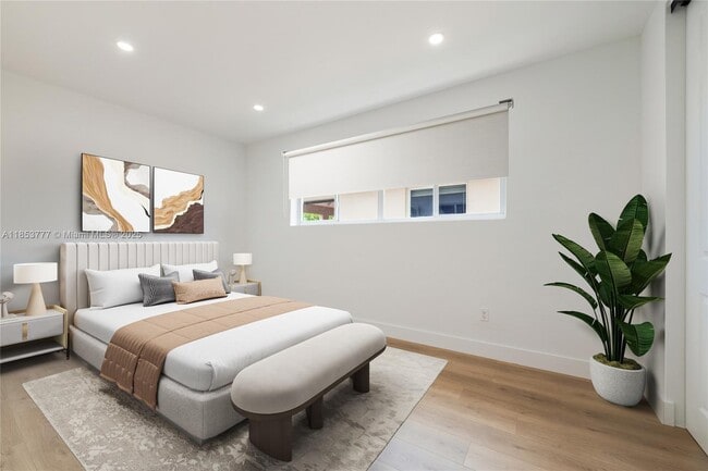 Photo - 2811 SW 65th Ave