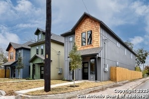 Photo - 1659 Center St