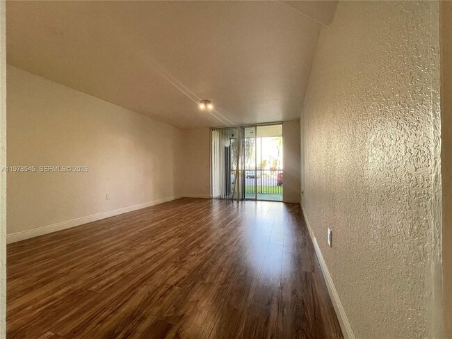 Photo - 8323 Lake Dr Unit 108