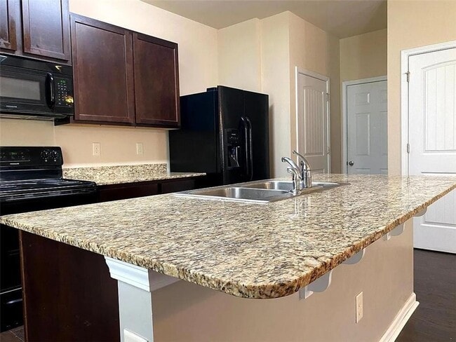 Photo - 3110 Boxwood Crossing