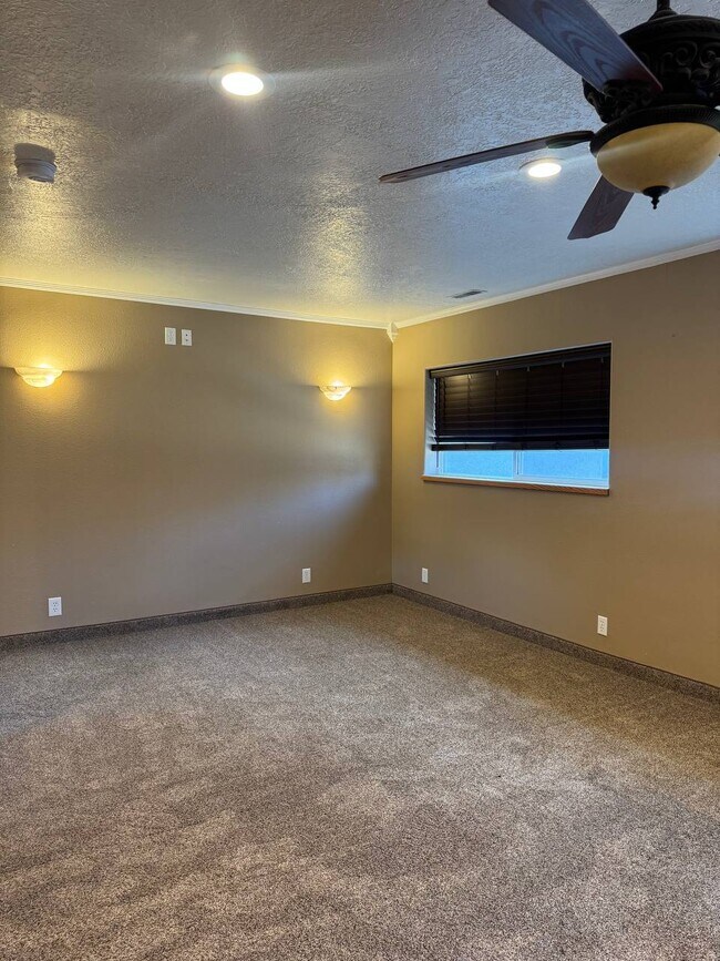 Photo - MONROE PROPERTY RENTALS (BLUE HOUSE)