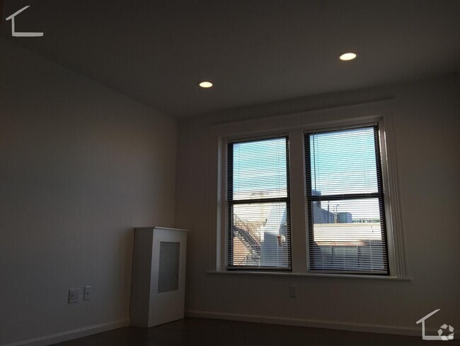 Building Photo - 19 Peterborough St Unit 22 Rental