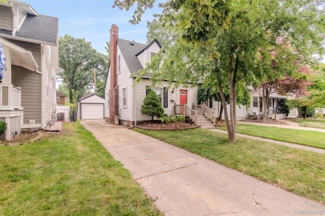 Photo - 727 Forest Ave