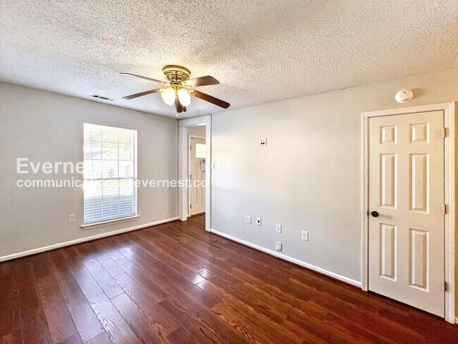 Photo - 26 Silverleaf Ct