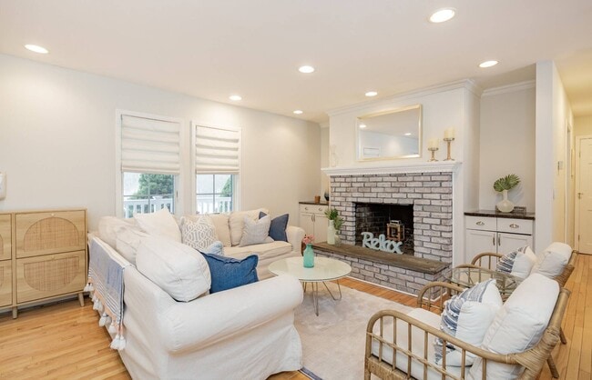 Photo - 27 Tanners Neck Ln