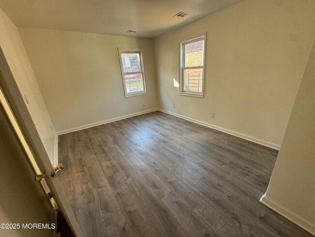 Photo - 724 Cortlandt St Unit 6