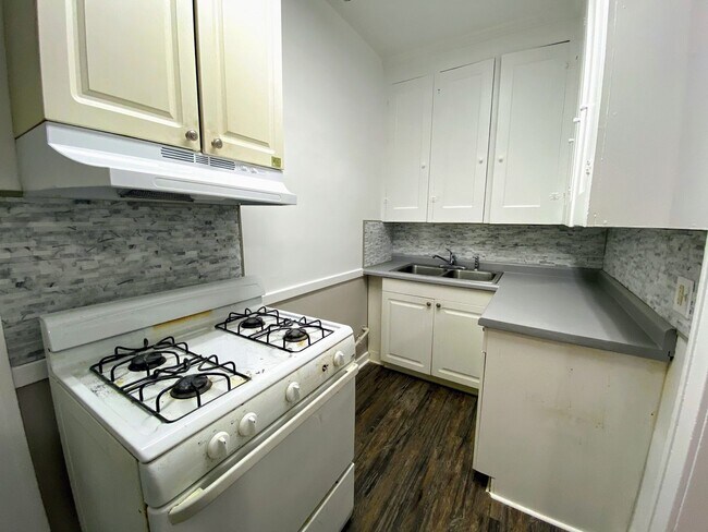 2138 Madison Ave SE Unit 2140 Madison SE, Apt 1