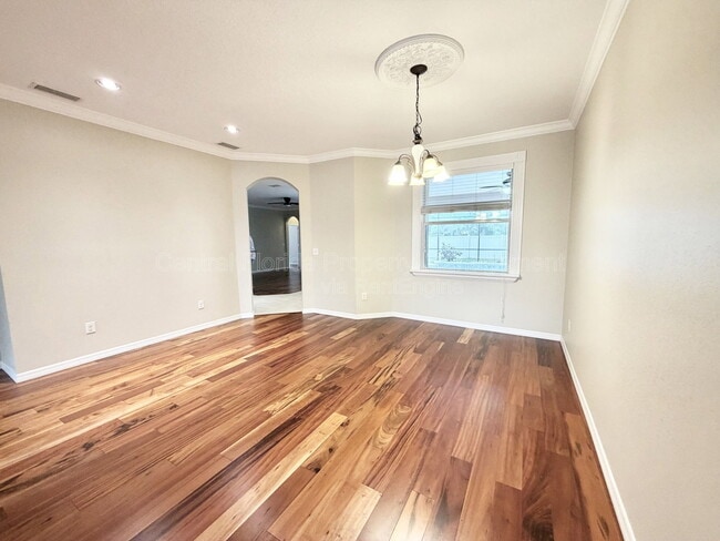 Photo - 1868 Lorenzo Ln