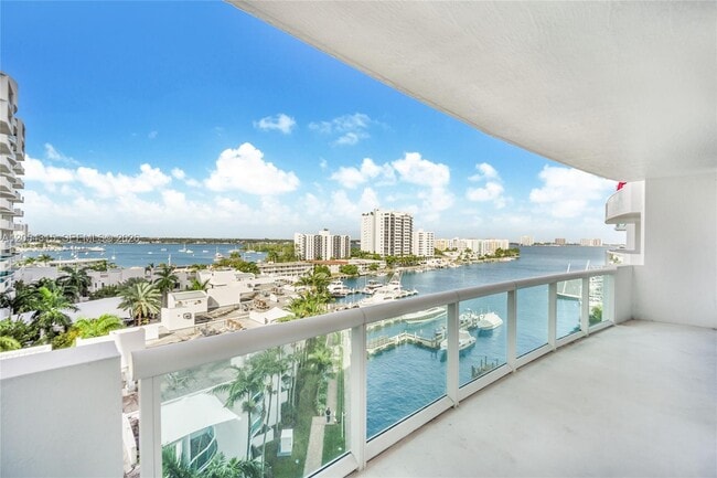 Building Photo - 7910 Harbor Island Dr Unit 801