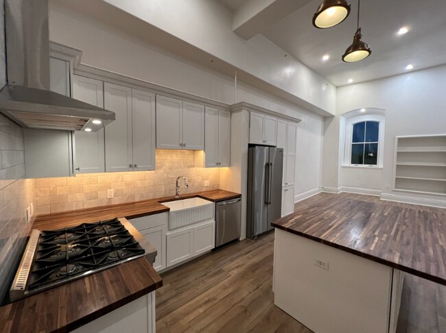 Photo - 2 Pleasant St Apartment Unit 4C