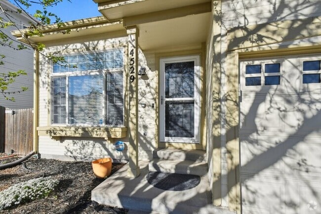 Building Photo - 4529 Gibraltar St Rental