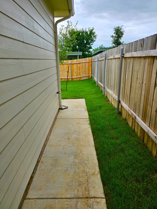 Photo - 9612 Whisper Willow Blvd